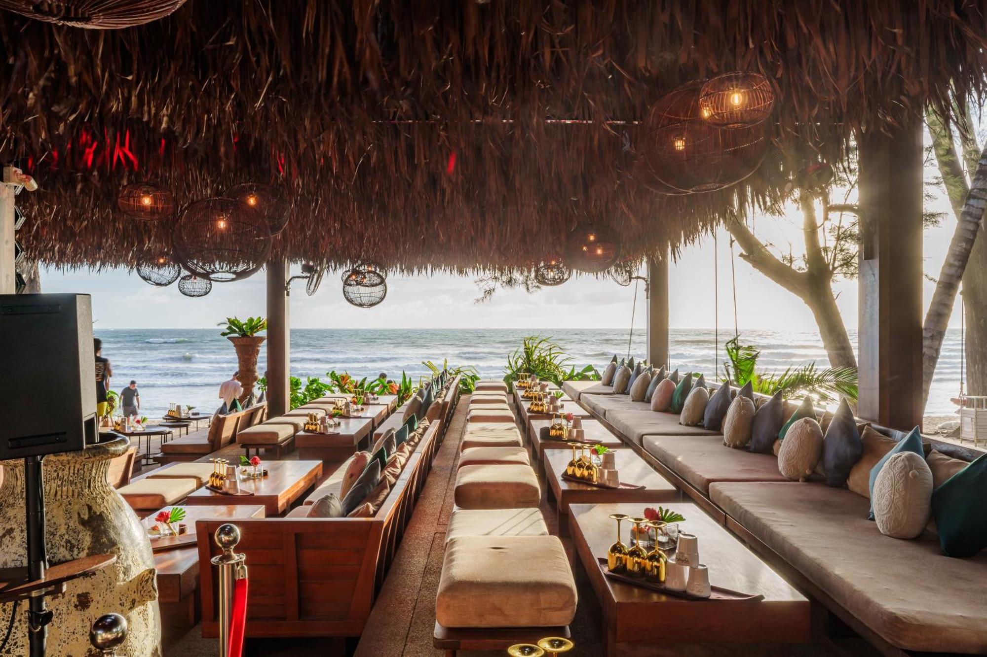 Cafe Del Mar Phuket - Suite & Penthouse Kamala Beach Exterior foto